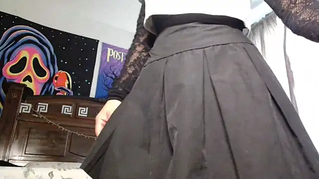 MINI Petite online show from March 4, 2026, 5:08 pm