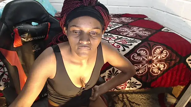 sexyjustin202 online show from May 25, 2026, 3:23 am