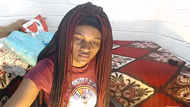 sexyjustin202 online show from June 3, 2026, 5:43 am