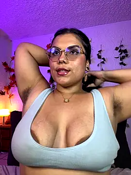 Snapshot of kittylu__ chatting on November 6, 2025, 2:01 am kittylu online show from November 6, 2025, 2:01 am