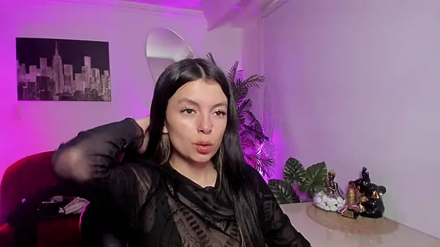 Snapshot of Meghan320 chatting on November 7, 2025, 11:32 am Meghan320 online show from November 7, 2025, 11:32 am