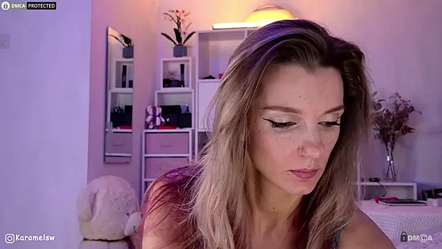 Karamelsw  online show from October 7, 2025, 11:13 pm