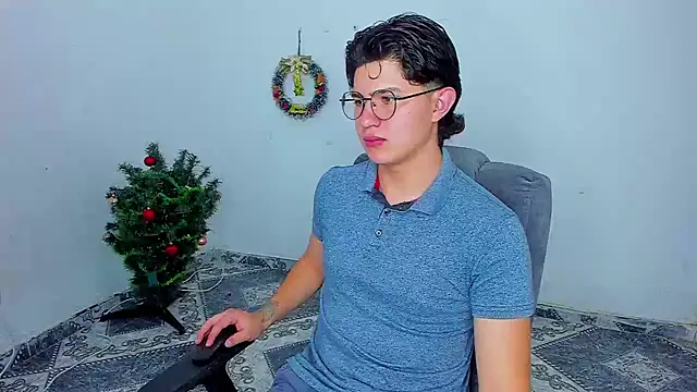 patrik 027 online show from December 11, 2024, 9:45 pm