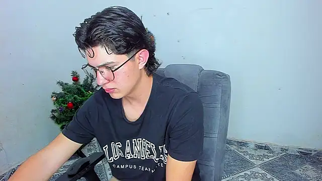 patrik 027 online show from December 20, 2024, 7:28 pm