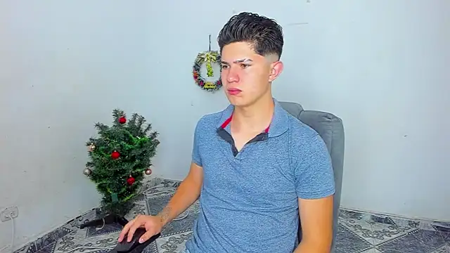 patrik 027 online show from December 30, 2024, 1:14 pm