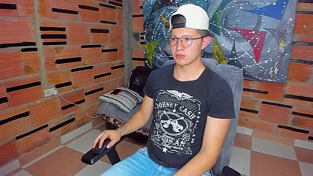 patrik 027 online show from February 12, 2025, 7:24 pm