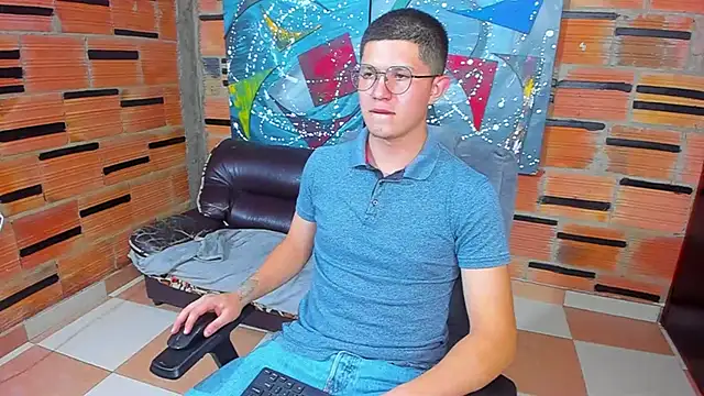 patrik 027 online show from March 3, 2025, 7:49 pm