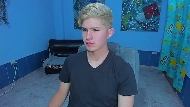 patrik 027 online show from September 29, 2025, 5:29 pm