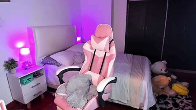 Ainhoads online show from February 3, 2026, 9:03 am