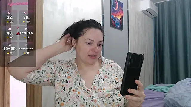 Stacy Davice online show from October 1, 2025, 1:39 pm