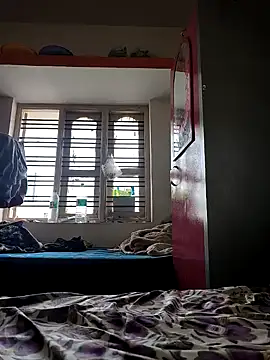 Snapshot of Mallupaiyanaachu chatting on January 14, 2025, 3:32 am Mallupaiyanaachu online show from January 14, 2025, 3:32 am