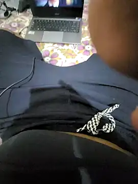 Snapshot of Mallupaiyanaachu chatting on January 27, 2025, 1:30 pm Mallupaiyanaachu online show from January 27, 2025, 1:30 pm