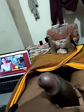 Snapshot of Mallupaiyanaachu chatting on January 31, 2025, 2:07 pm Mallupaiyanaachu online show from January 31, 2025, 2:07 pm