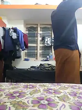 Snapshot of Mallupaiyanaachu chatting on March 11, 2025, 4:07 pm Mallupaiyanaachu online show from March 11, 2025, 4:07 pm