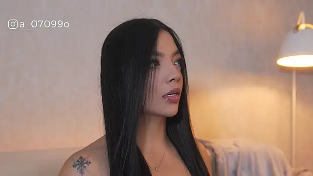 sarah hiill online show from February 3, 2026, 11:32 pm