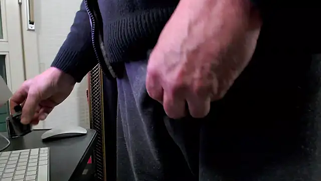 Snapshot of Unicum900 chatting on February 20, 2025, 4:57 pm Unicum900 online show from February 20, 2025, 4:57 pm