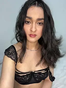 Snapshot of MiahWindsor chatting on January 28, 2025, 12:36 am MiahWindsor online show from January 28, 2025, 12:36 am