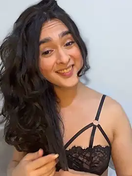 Snapshot of MiahWindsor chatting on March 16, 2025, 10:31 pm MiahWindsor online show from March 16, 2025, 10:31 pm