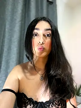 Snapshot of MiahWindsor chatting on October 19, 2025, 4:46 am MiahWindsor online show from October 19, 2025, 4:46 am