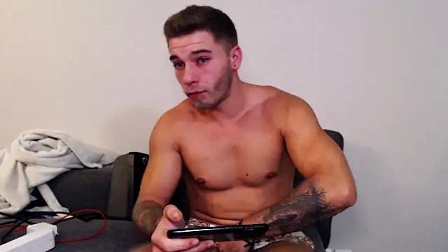 Elkafit28 online show from October 29, 2025, 9:16 pm