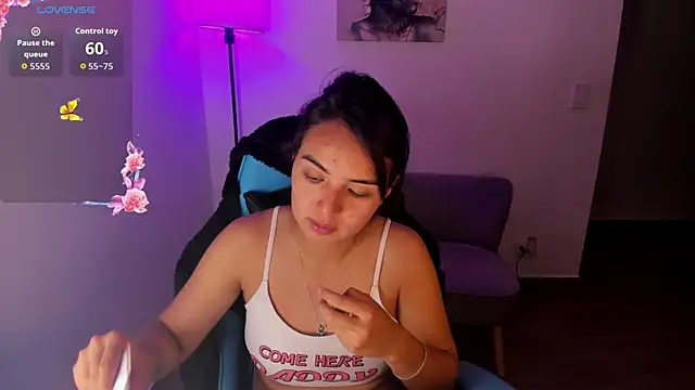 Snapshot of Miss_Nicole chatting on May 7, 2026, 1:44 am Miss Nicole online show from May 7, 2026, 1:44 am