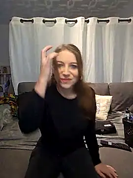 Snapshot of XLisaxx chatting on March 3, 2026, 5:19 pm XLisaxx online show from March 3, 2026, 5:19 pm