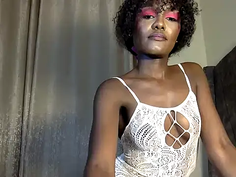 Snapshot of HarlotyQueen chatting on November 16, 2025, 5:40 pm HarlotyQueen online show from November 16, 2025, 5:40 pm