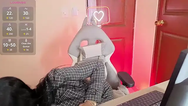  emma miller  online show from April 7, 2026, 11:10 am