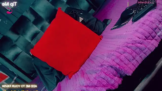 Snapshot of CharlotteBigCock chatting on February 7, 2026, 2:10 pm CharlotteBigCock online show from February 7, 2026, 2:10 pm