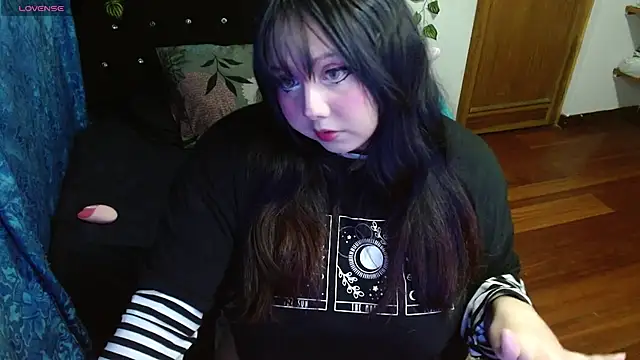 litlle cat online show from November 28, 2025, 5:43 am