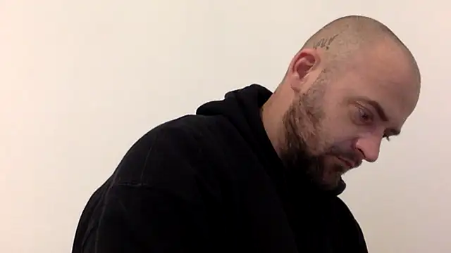 Snapshot of bigguy101 chatting on November 12, 2025, 8:48 am bigguy101 online show from November 12, 2025, 8:48 am