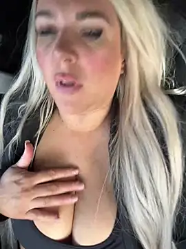 Bustyblondebabe32 online show from February 23, 2026, 10:34 am