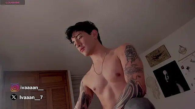 ivaaaan  online show from January 21, 2025, 10:41 pm