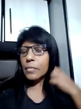 Snapshot of MsAttitude chatting on December 13, 2024, 6:16 pm MsAttitude online show from December 13, 2024, 6:16 pm