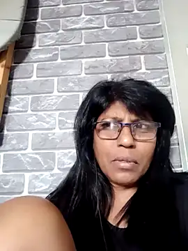Snapshot of MsAttitude chatting on December 14, 2024, 8:13 am MsAttitude online show from December 14, 2024, 8:13 am