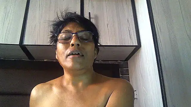 Snapshot of MsAttitude chatting on January 17, 2025, 11:06 am MsAttitude online show from January 17, 2025, 11:06 am