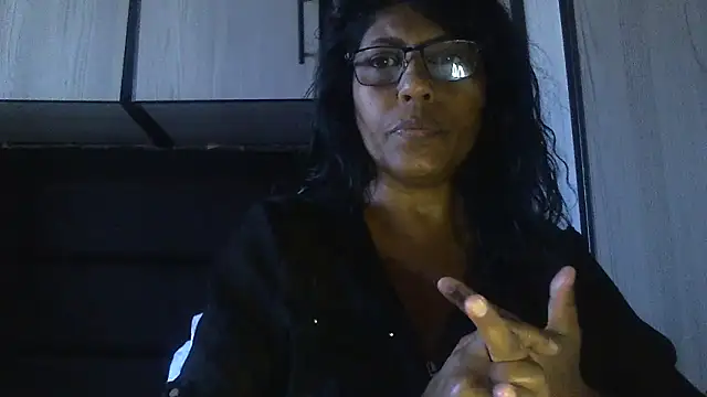 Snapshot of MsAttitude chatting on January 18, 2025, 8:10 am MsAttitude online show from January 18, 2025, 8:10 am