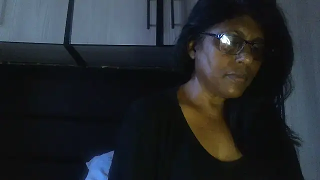 Snapshot of MsAttitude chatting on February 5, 2025, 7:39 am MsAttitude online show from February 5, 2025, 7:39 am