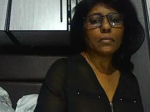 Snapshot of MsAttitude chatting on February 25, 2025, 5:36 pm MsAttitude online show from February 25, 2025, 5:36 pm