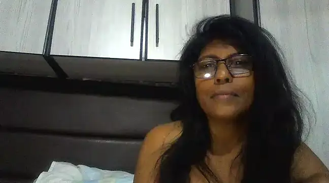 Snapshot of MsAttitude chatting on March 17, 2025, 5:27 pm MsAttitude online show from March 17, 2025, 5:27 pm
