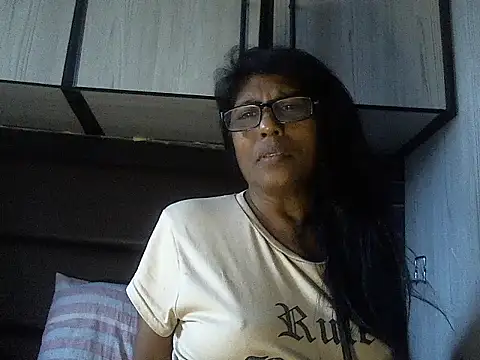 Snapshot of MsAttitude chatting on October 26, 2025, 11:27 am MsAttitude online show from October 26, 2025, 11:27 am