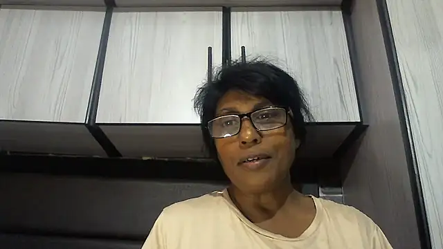 Snapshot of MsAttitude chatting on November 12, 2025, 7:20 am MsAttitude online show from November 12, 2025, 7:20 am