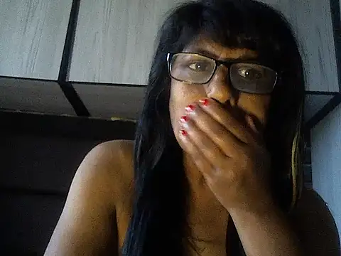 Snapshot of MsAttitude chatting on November 28, 2025, 5:54 am MsAttitude online show from November 28, 2025, 5:54 am