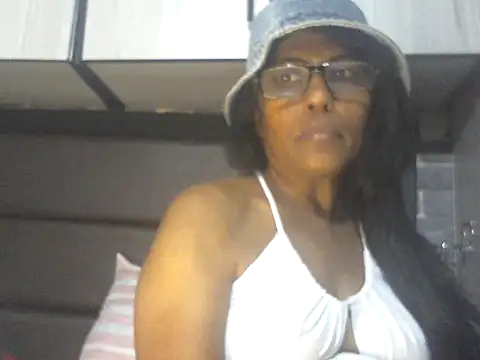 MsAttitude online show from April 22, 2026, 7:33 am