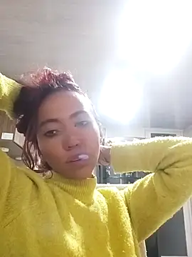 millaKatt online show from September 14, 2025, 5:28 am