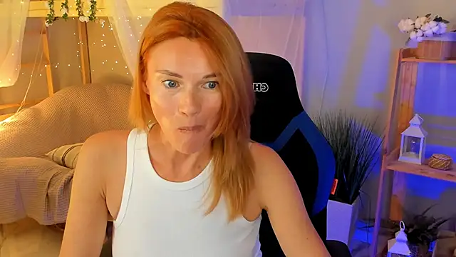 Snapshot of MistyBarnes chatting on September 25, 2025, 2:32 pm MistyBarnes online show from September 25, 2025, 2:32 pm