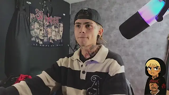 Snapshot of AcidMilo chatting on October 15, 2025, 5:46 pm AcidMilo online show from October 15, 2025, 5:46 pm