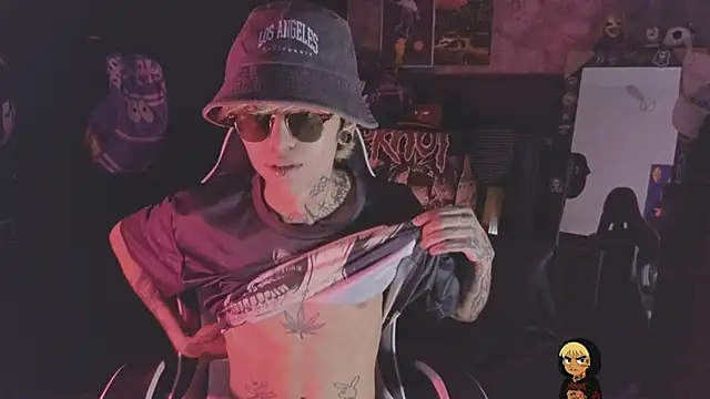 AcidMilo online show from May 25, 2026, 10:27 pm