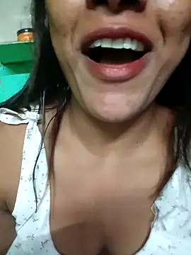 Snapshot of ANGEL_QUEEN09 chatting on September 15, 2025, 9:20 am ANGEL QUEEN09 online show from September 15, 2025, 9:20 am