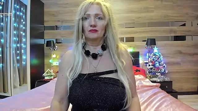 TrueFoxyyy online show from January 5, 2025, 6:24 pm
